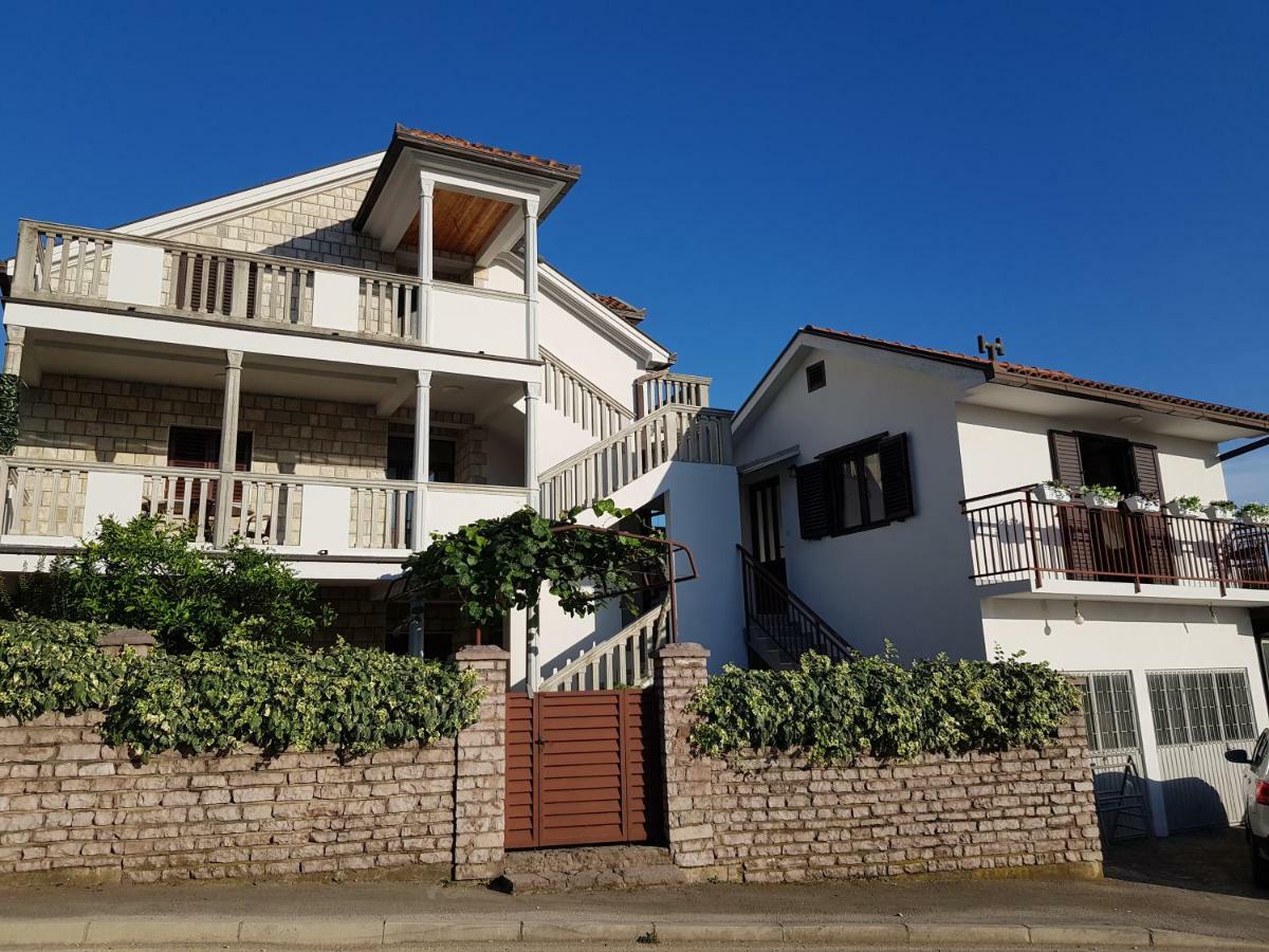 Apartments Milicic Herceg Novi Ngoại thất bức ảnh
